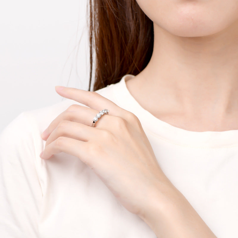 Shake Voice Live Instagram Niche Design Moissanite Ring Women's Light Luxury Joker S925 Sterling Silver Row Ring Tail Ring Wholesale